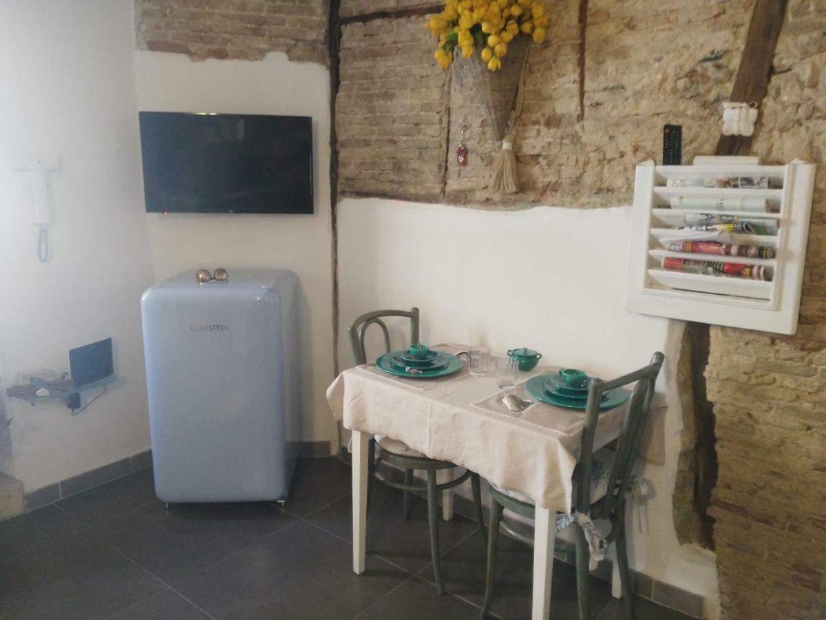 Cozy Loft In The Heart Of Cagliari Villa Exterior foto