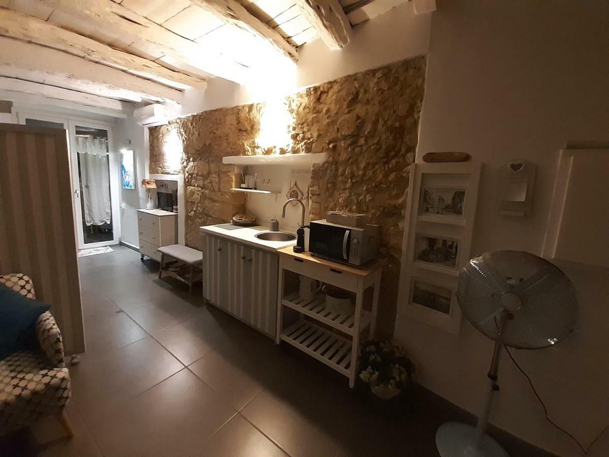 Cozy Loft In The Heart Of Cagliari Villa Exterior foto