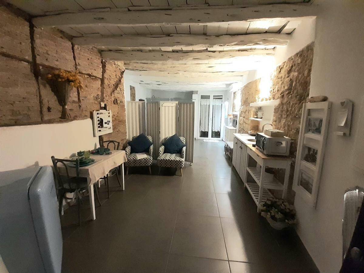 Cozy Loft In The Heart Of Cagliari Villa Exterior foto